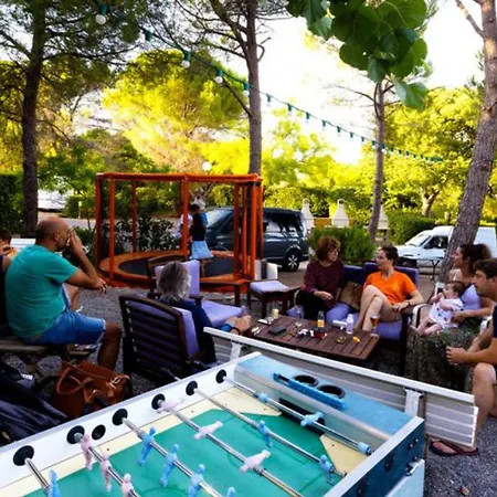 Mobil Confortable Pour 8 Avec Privatif, Terrasse - Api-1-52-560 * Lézignan-Corbières